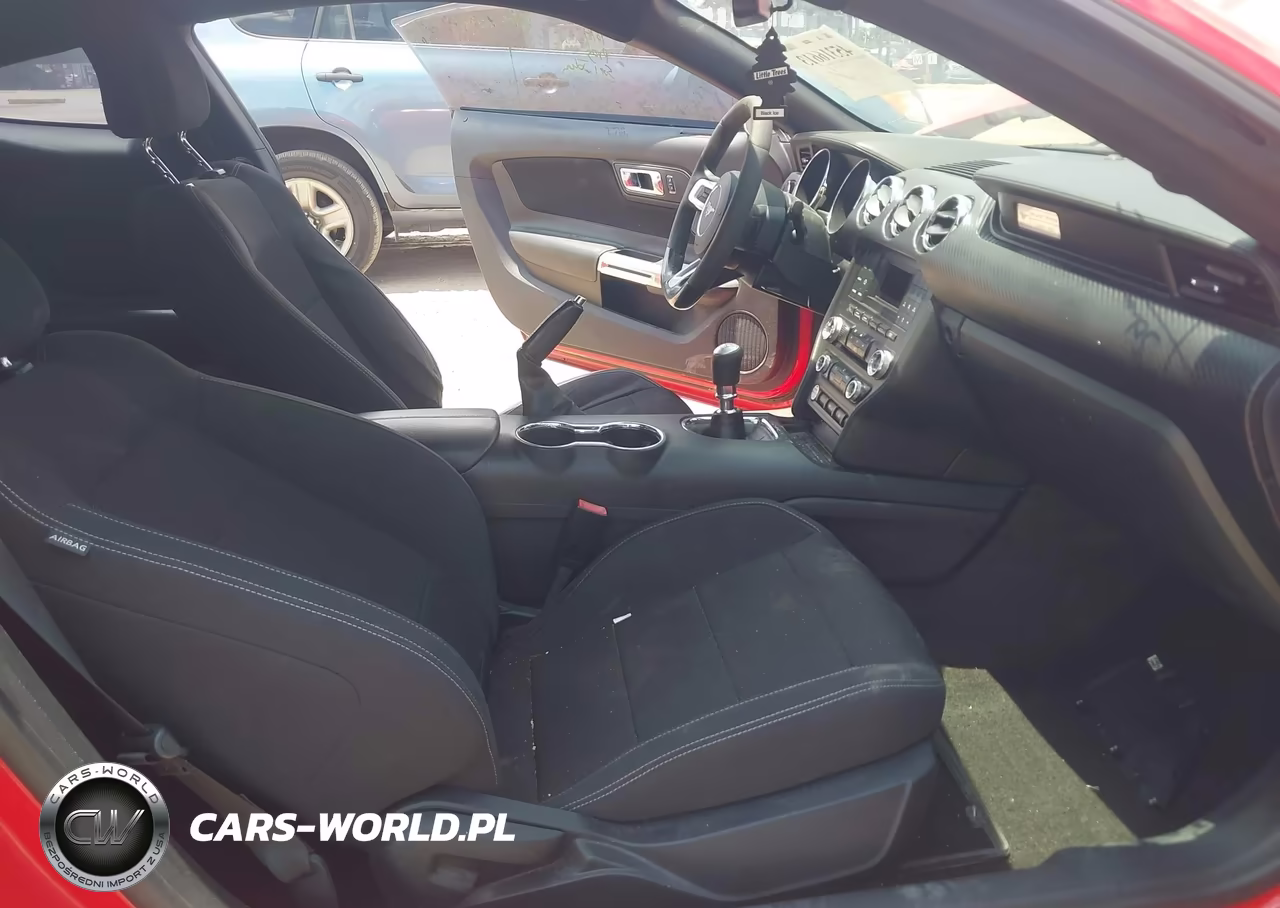2017 Ford Mustang V6 VIN:1FA6P8AM3H5332766 - 5