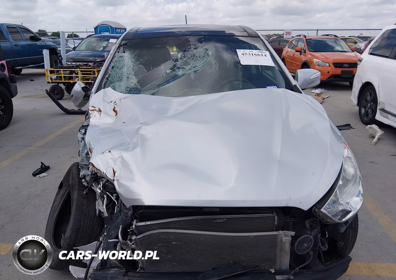 2012 Hyundai Tucson Limited VIN:KM8JU3ACXCU510755 - 13