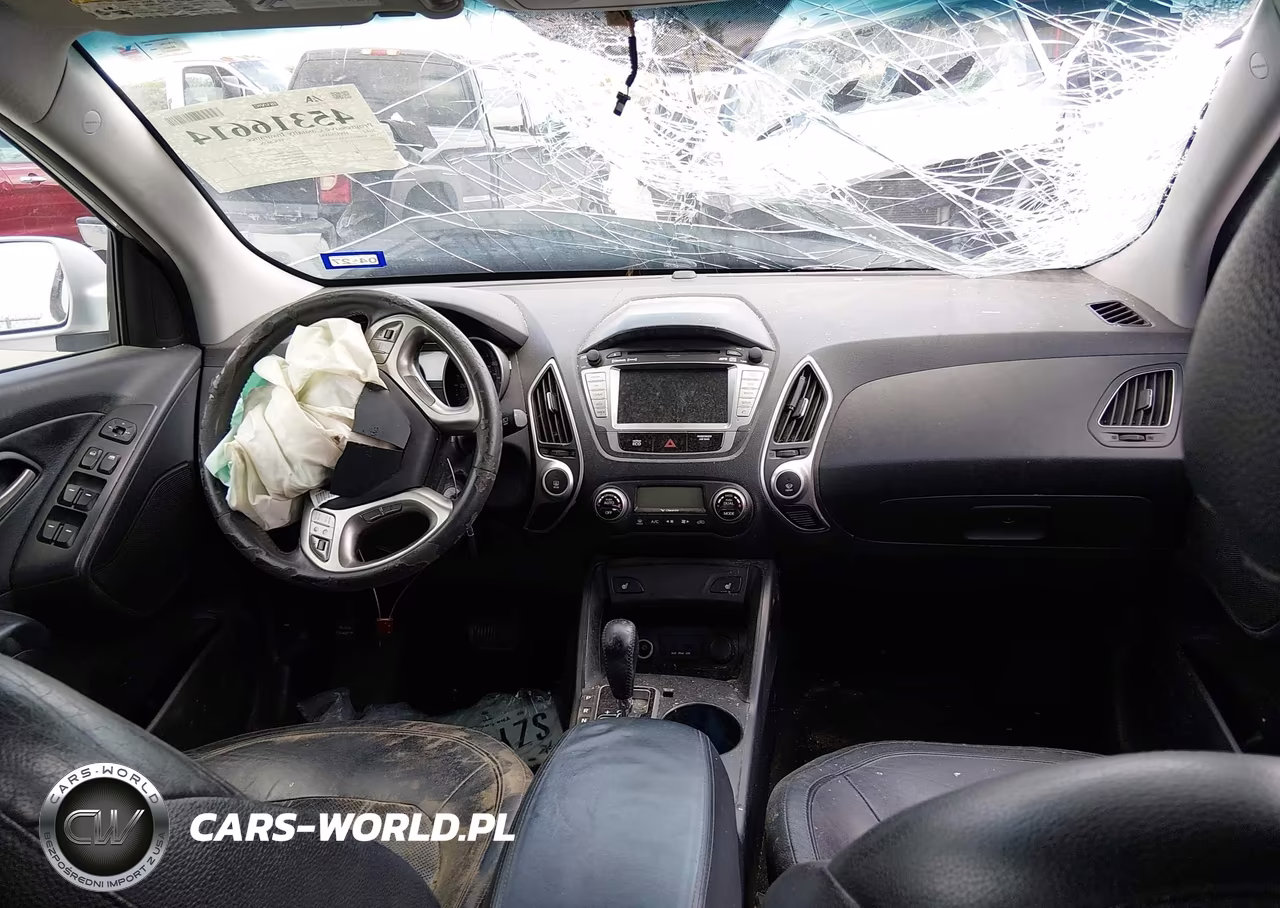 2012 Hyundai Tucson Limited VIN:KM8JU3ACXCU510755 - 5