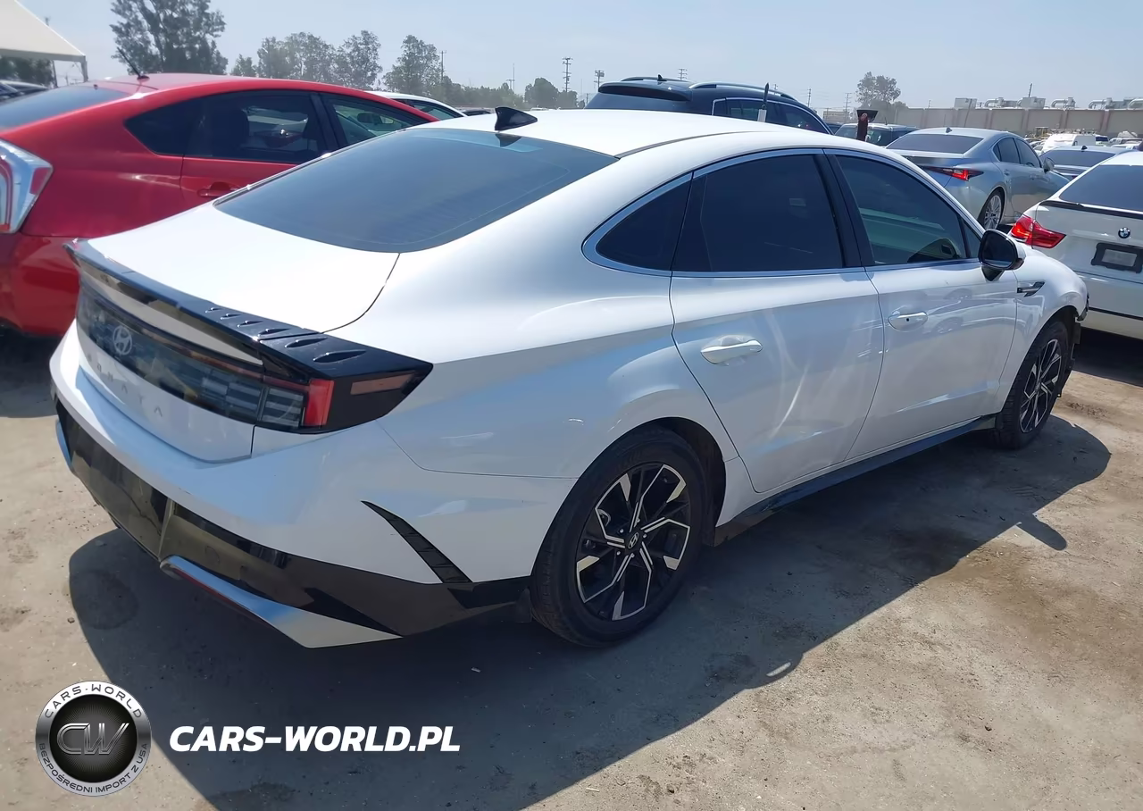 2024 Hyundai Sonata Sel VIN:KMHL64JA8RA425883 - 4