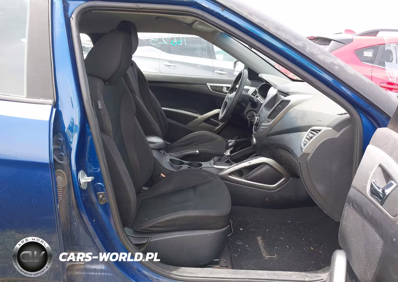 2016 Hyundai Veloster VIN:KMHTC6AD5GU283373 - 5