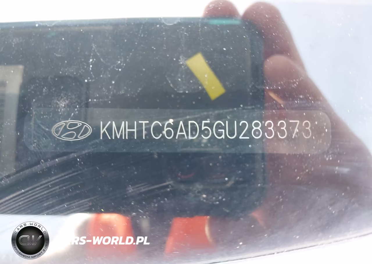 2016 Hyundai Veloster VIN:KMHTC6AD5GU283373 - 9