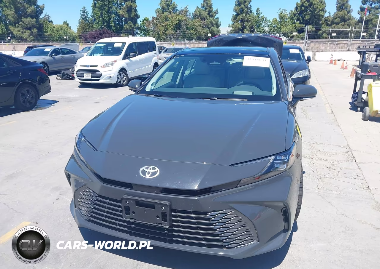 2025 Toyota Camry Xle VIN:4T1DAACK4SU072733 - 13