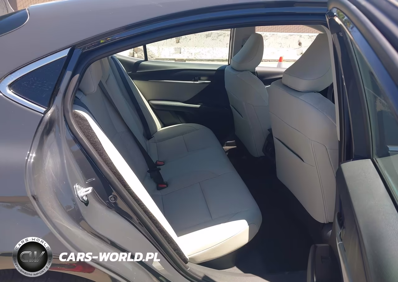 2025 Toyota Camry Xle VIN:4T1DAACK4SU072733 - 8