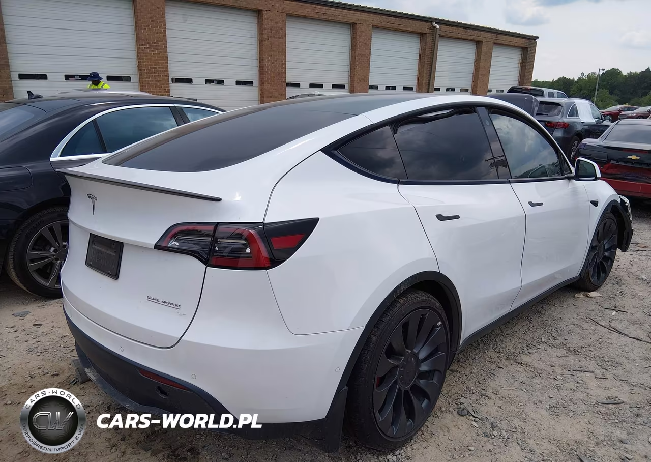 2022 Tesla Model Y Performance Dual Motor All-Wheel Drive VIN:7SAYGDEF3NF362659 - 4