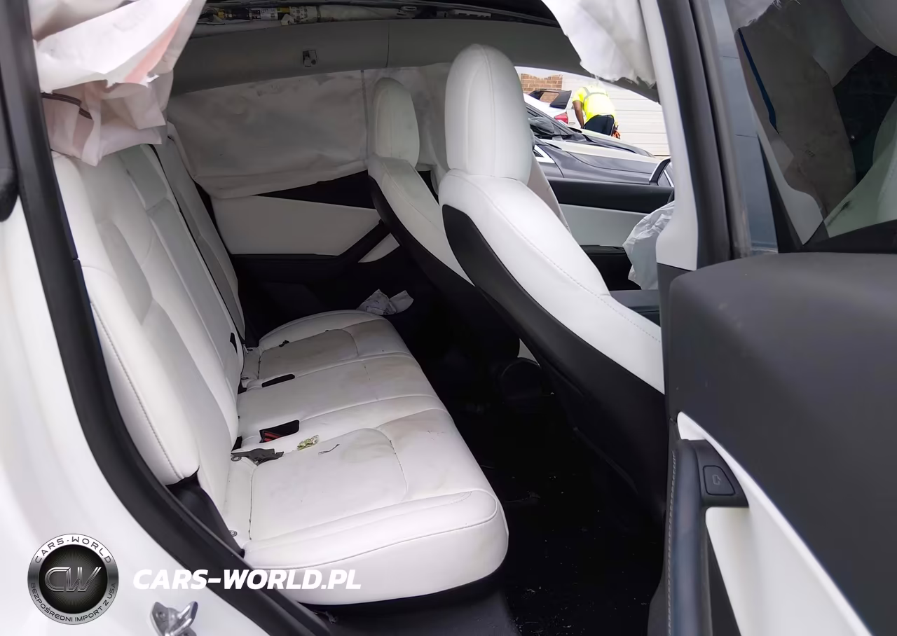 2022 Tesla Model Y Performance Dual Motor All-Wheel Drive VIN:7SAYGDEF3NF362659 - 8