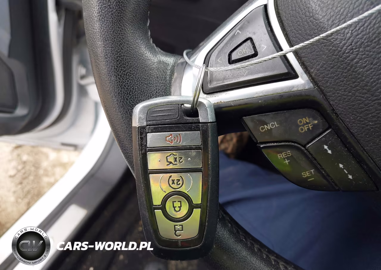2019 Ford Fusion Energi Titanium VIN:3FA6P0SU4KR211121 - 11