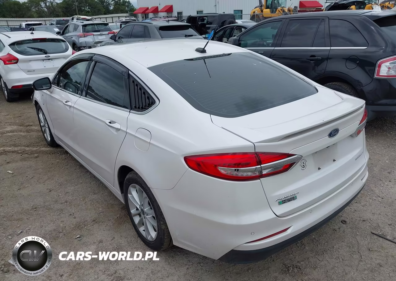 2019 Ford Fusion Energi Titanium VIN:3FA6P0SU4KR211121 - 3