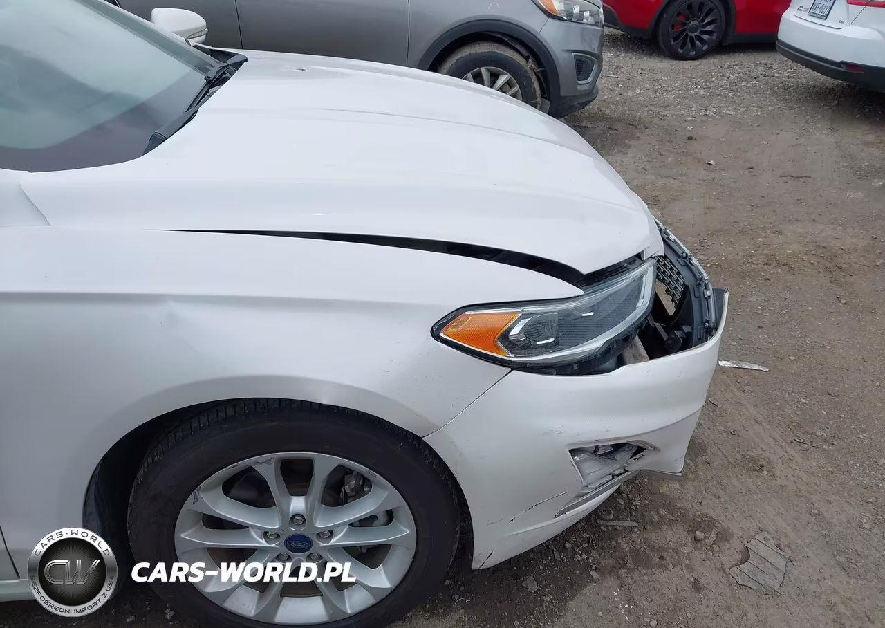 2019 Ford Fusion Energi Titanium VIN:3FA6P0SU4KR211121 - 6