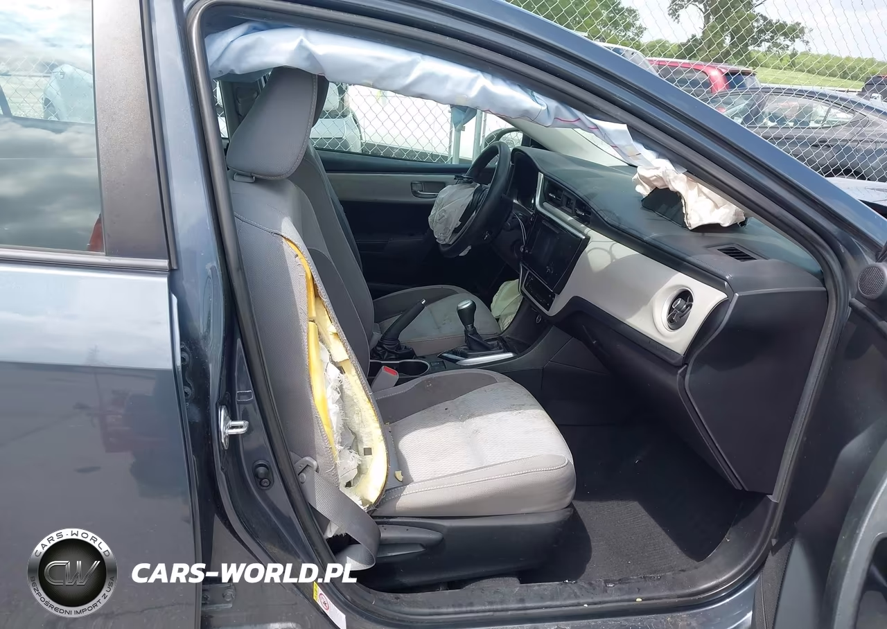 2018 Toyota Corolla Le VIN:5YFBURHE5JP850957 - 5