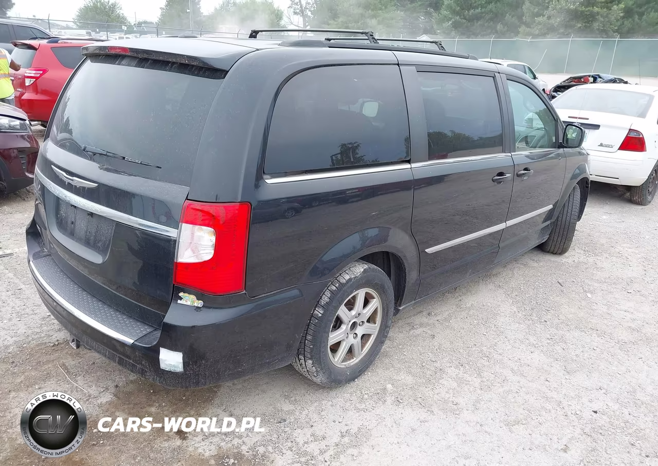 2011 Chrysler Town & Country Touring VIN:2A4RR5DG5BR638331 - 4