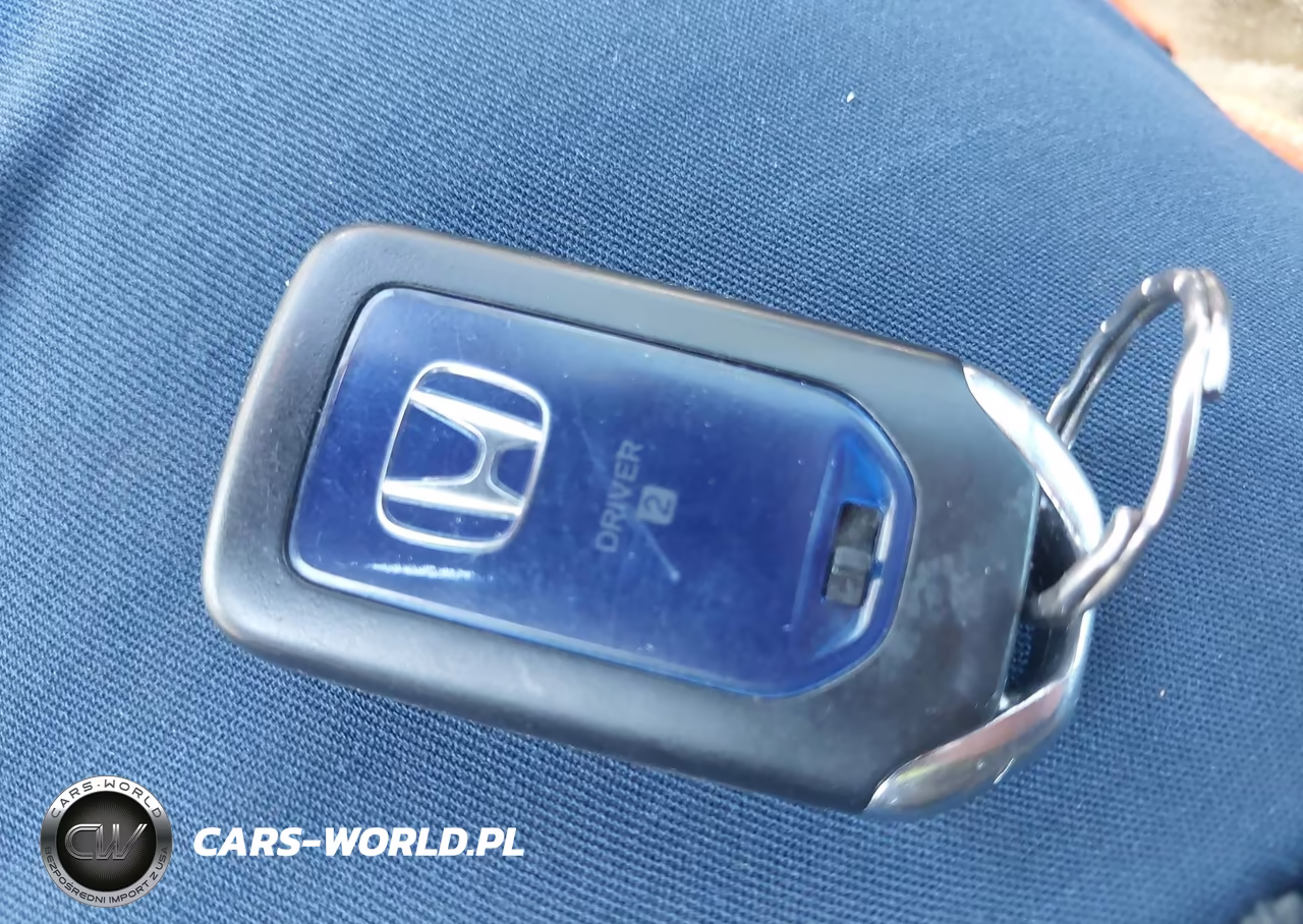 2018 Honda Clarity Plug-In Hybrid Touring VIN:JHMZC5F33JC003938 - 11