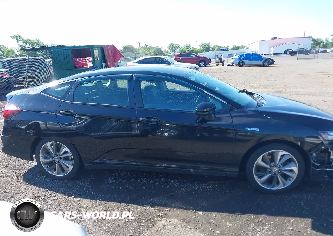 2018 Honda Clarity Plug-In Hybrid Touring VIN:JHMZC5F33JC003938 - 14