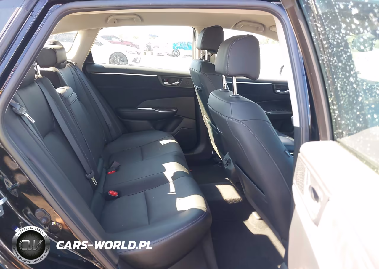 2018 Honda Clarity Plug-In Hybrid Touring VIN:JHMZC5F33JC003938 - 8