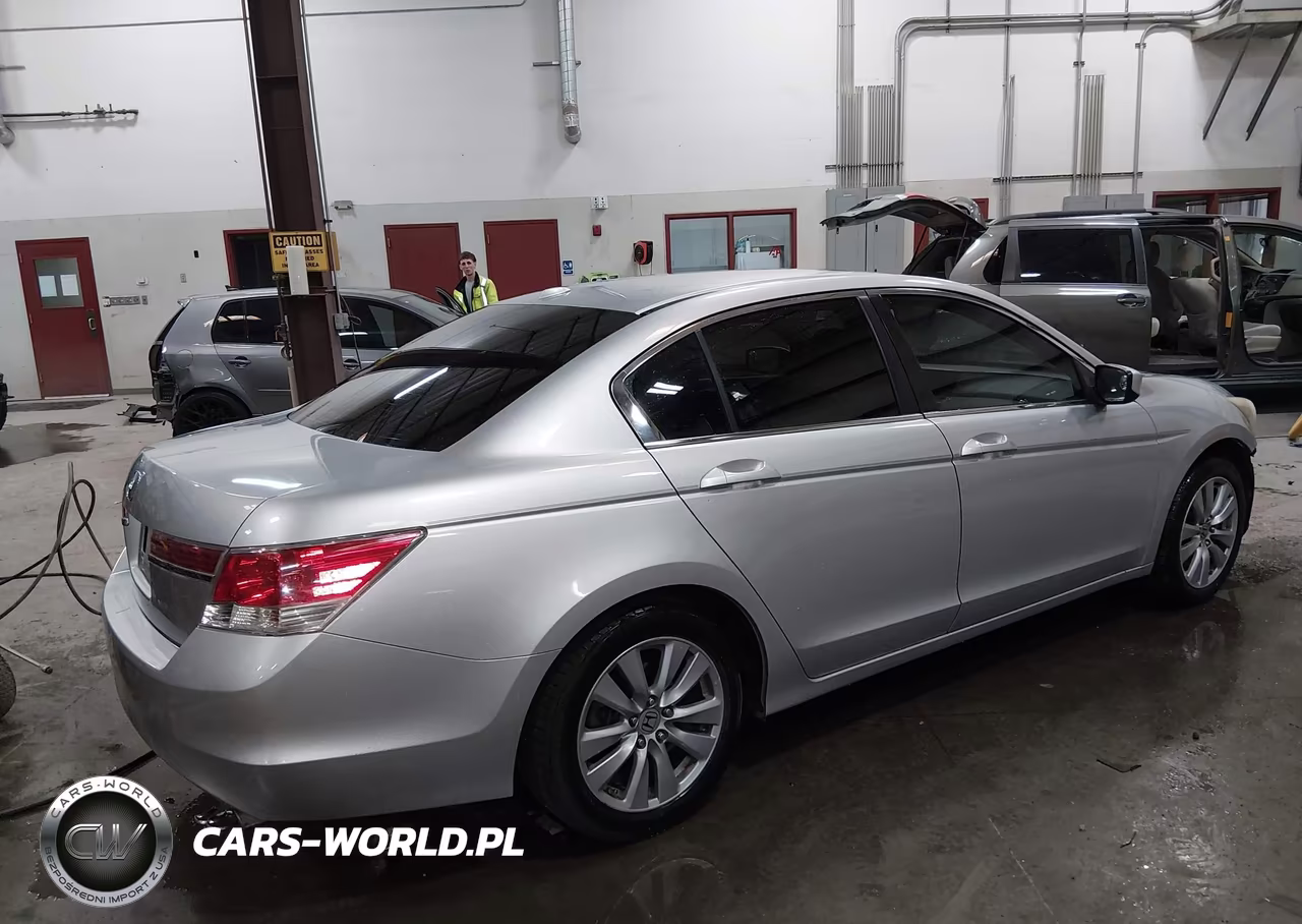 2011 Honda Accord 2.4 Ex-L VIN:1HGCP2F84BA003564 - 4