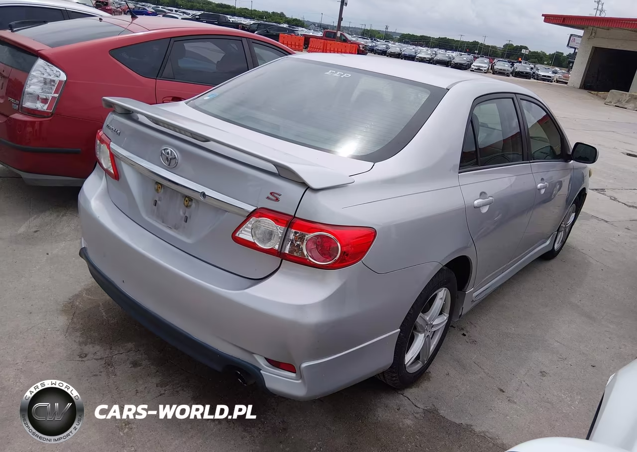 2011 Toyota Corolla S VIN:2T1BU4EE1BC564032 - 4