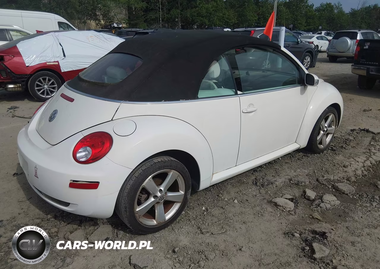 2007 Volkswagen New Beetle Triple White VIN:3VWFF31Y97M419662 - 4