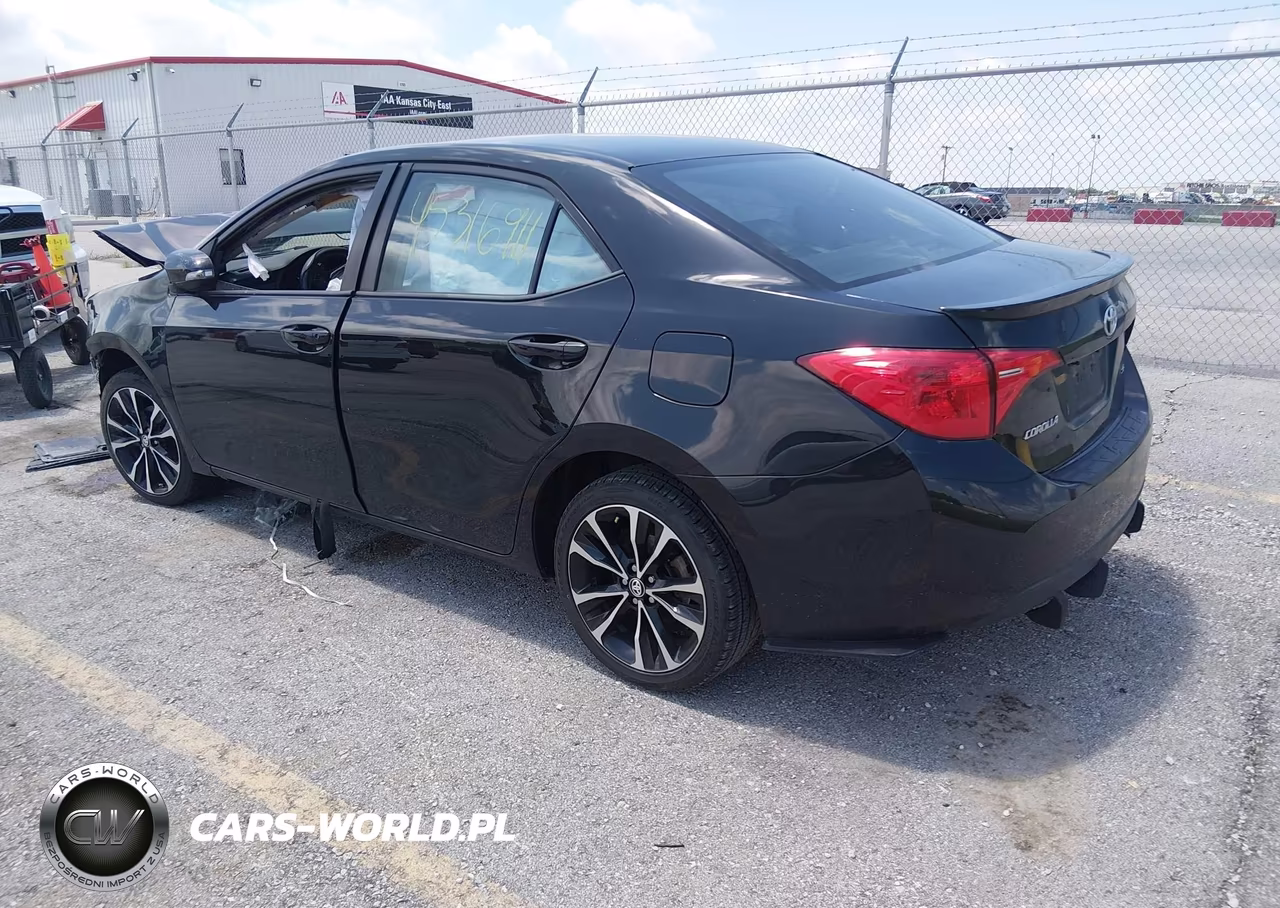 2019 Toyota Corolla Se VIN:5YFBURHE1KP896030 - 3