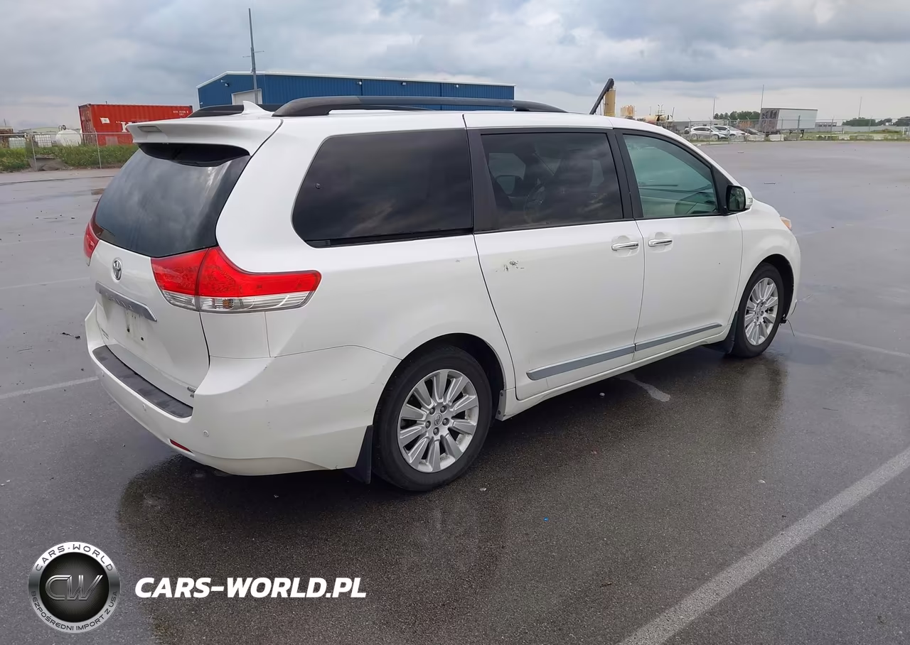 2014 Toyota Sienna Limited 7 Passenger VIN:5TDDK3DC8ES075034 - 4