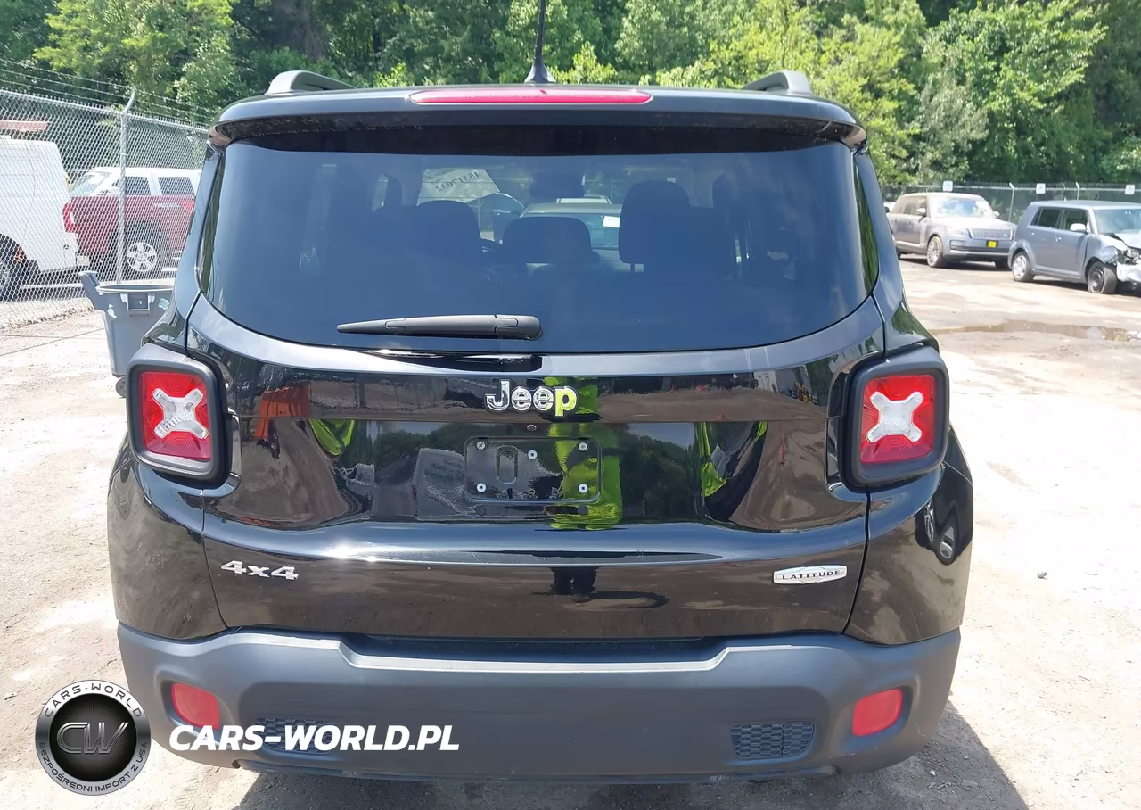 2017 Jeep Renegade Latitude 4X4 VIN:ZACCJBBB8HPE42020 - 17