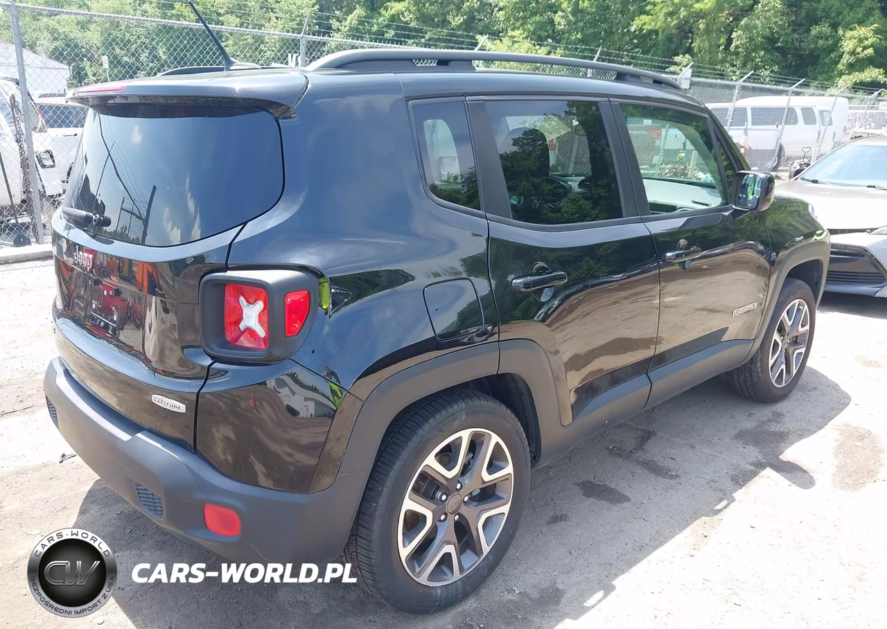 2017 Jeep Renegade Latitude 4X4 VIN:ZACCJBBB8HPE42020 - 4