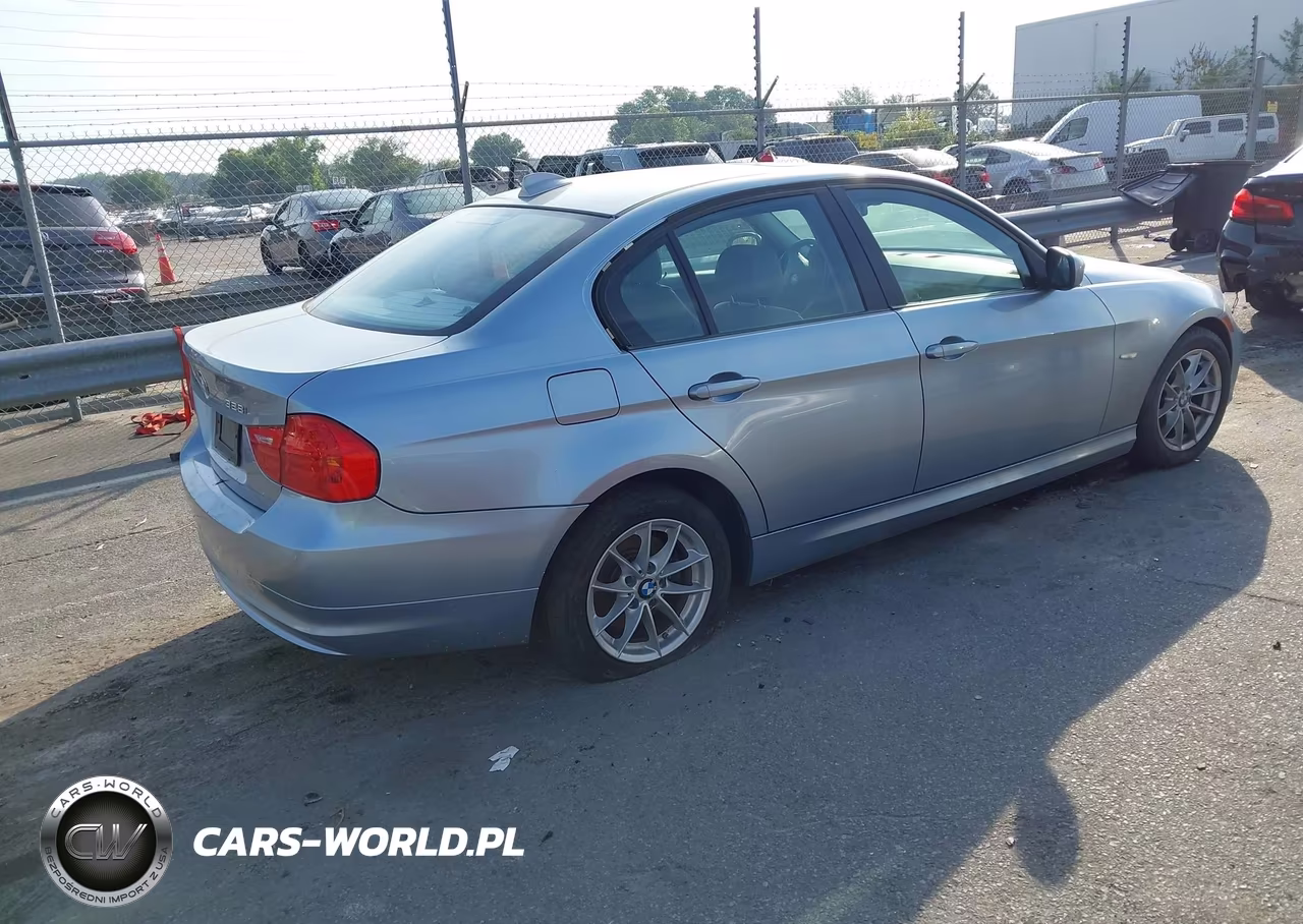 2010 BMW 328I VIN:WBAPH7G5XANM48815 - 4