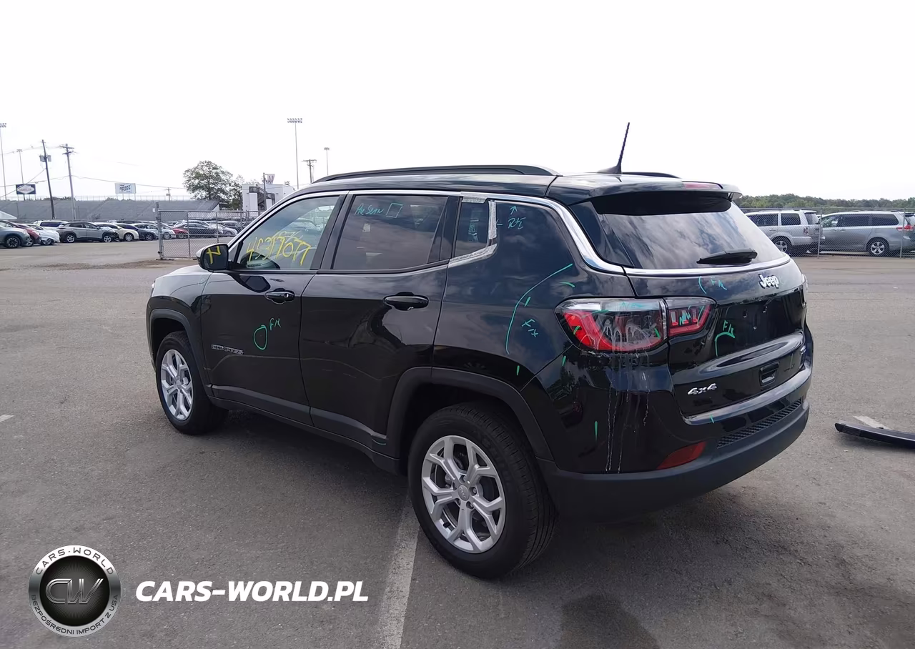 2024 Jeep Compass Latitude 4X4 VIN:3C4NJDBN8RT119594 - 3