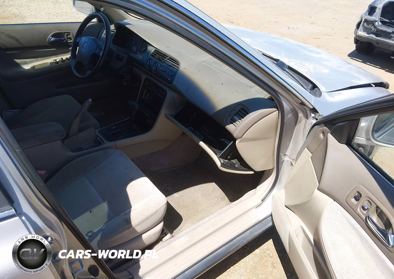 1997 Honda Accord Lx VIN:JHMCD5638VC004219 - 5