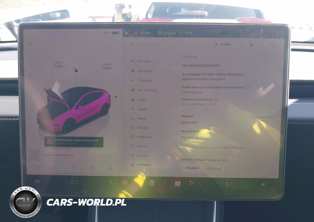 2026 Tesla Model Y VIN:7SAYGDED2TA475611 - 18