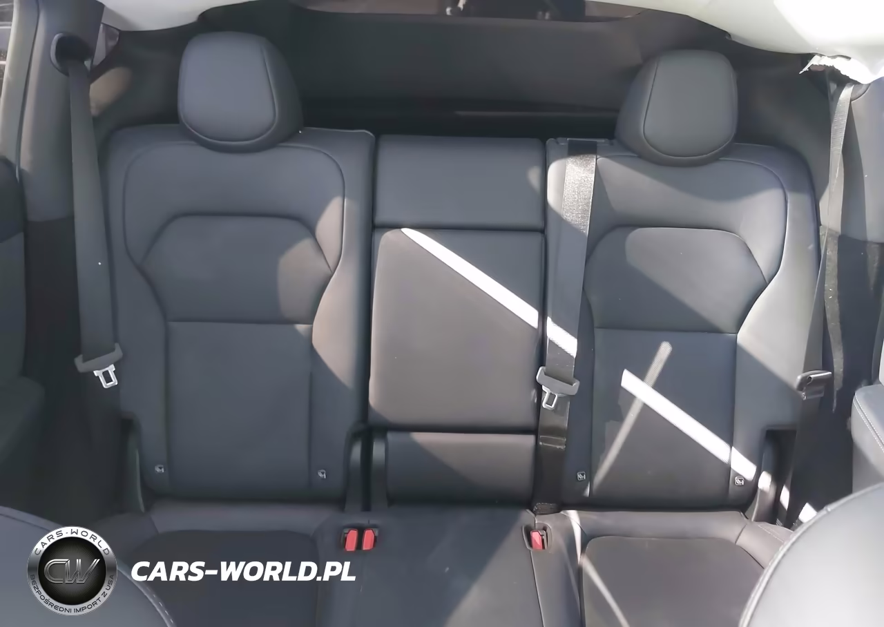 2026 Tesla Model Y VIN:7SAYGDED2TA475611 - 8
