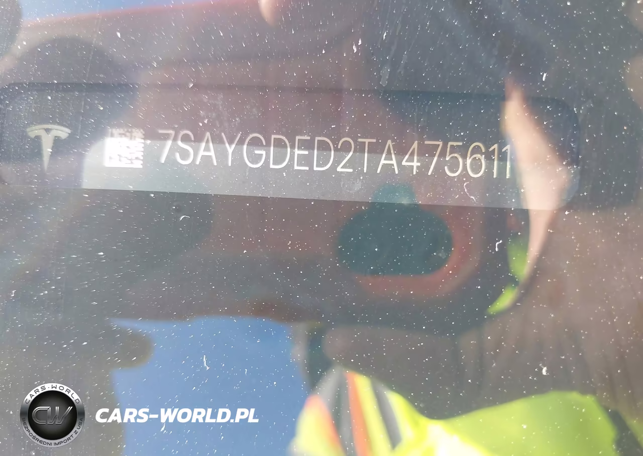 2026 Tesla Model Y VIN:7SAYGDED2TA475611 - 9