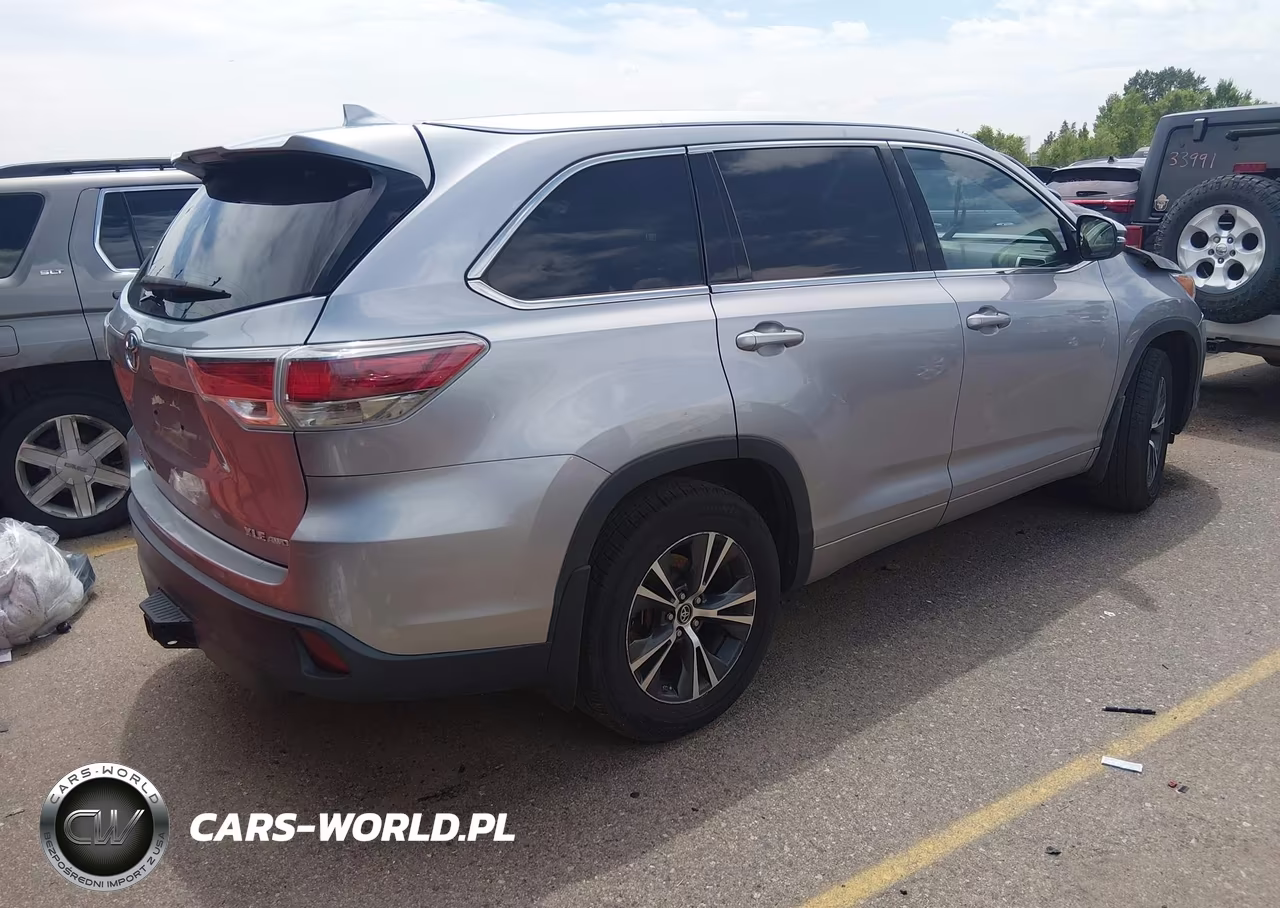 2016 Toyota Highlander Xle V6 VIN:5TDJKRFHXGS352316 - 4