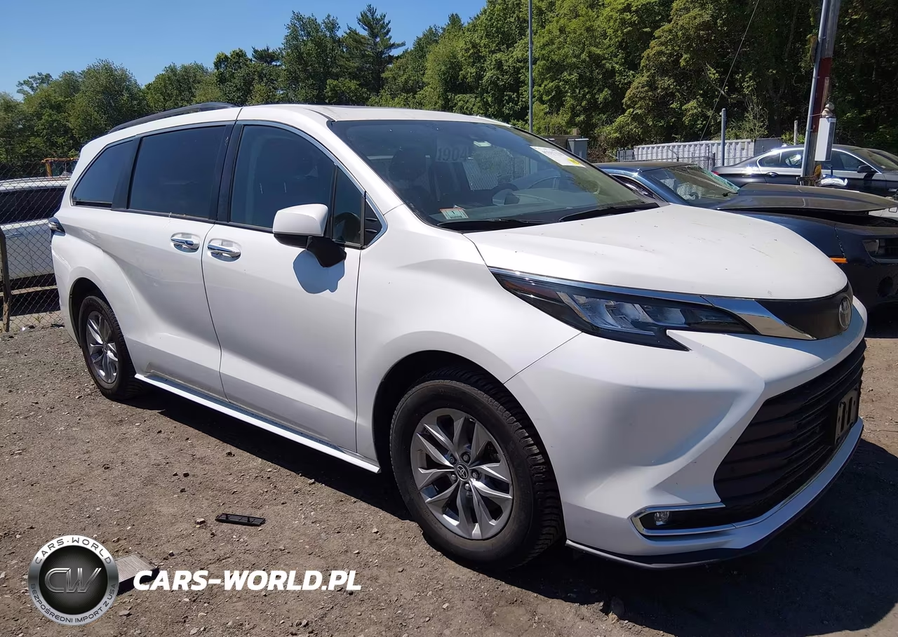 2022 Toyota Sienna Xle – zdjęcie 1 z 16