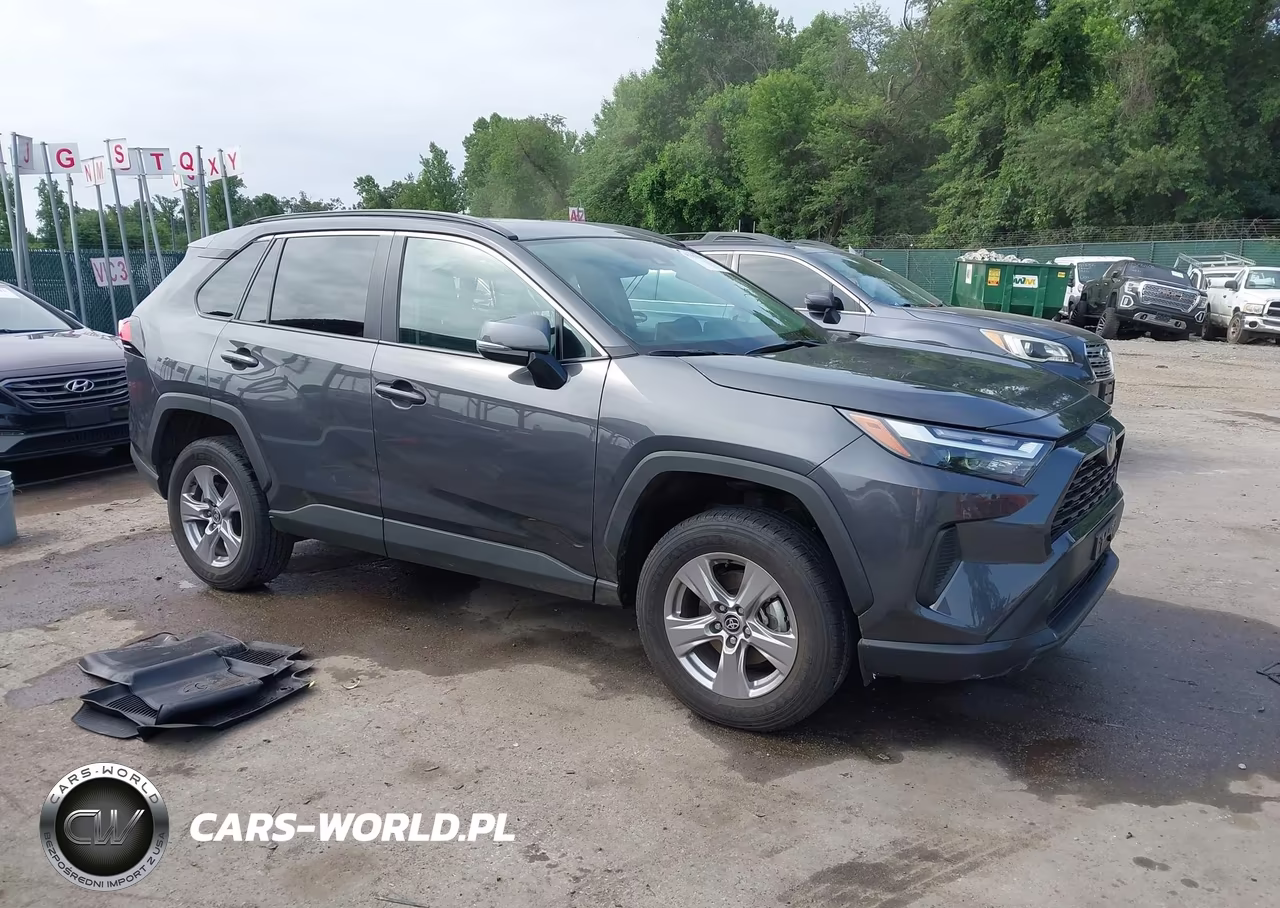 2025 Toyota Rav4 Xle – zdjęcie 1 z 18
