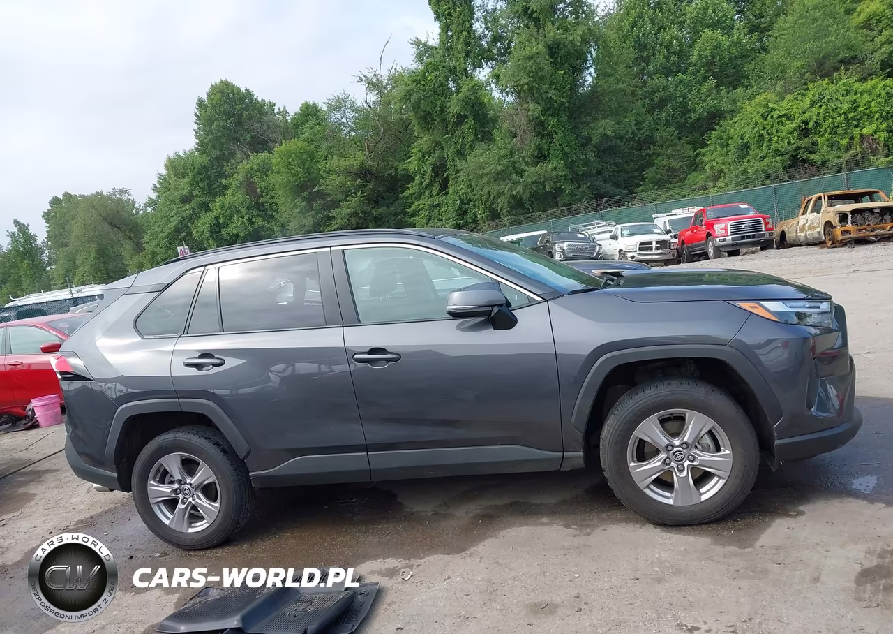 2025 Toyota Rav4 Xle VIN:2T3P1RFV9SW561685 - 13