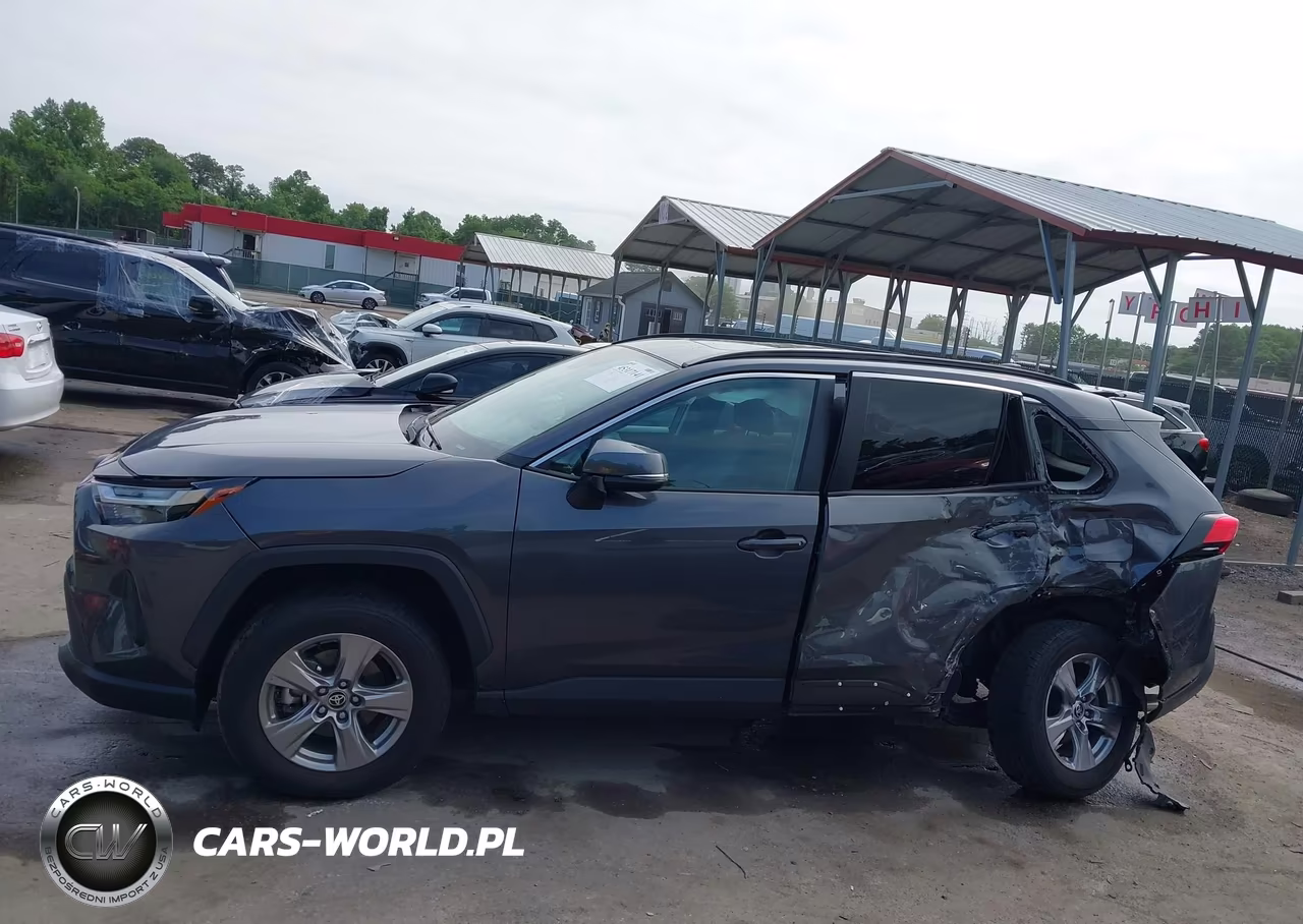 2025 Toyota Rav4 Xle VIN:2T3P1RFV9SW561685 - 14