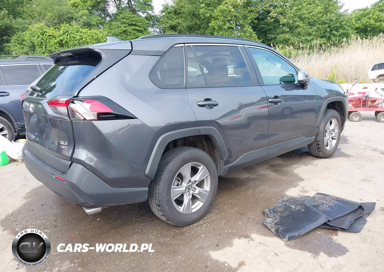 2025 Toyota Rav4 Xle VIN:2T3P1RFV9SW561685 - 4
