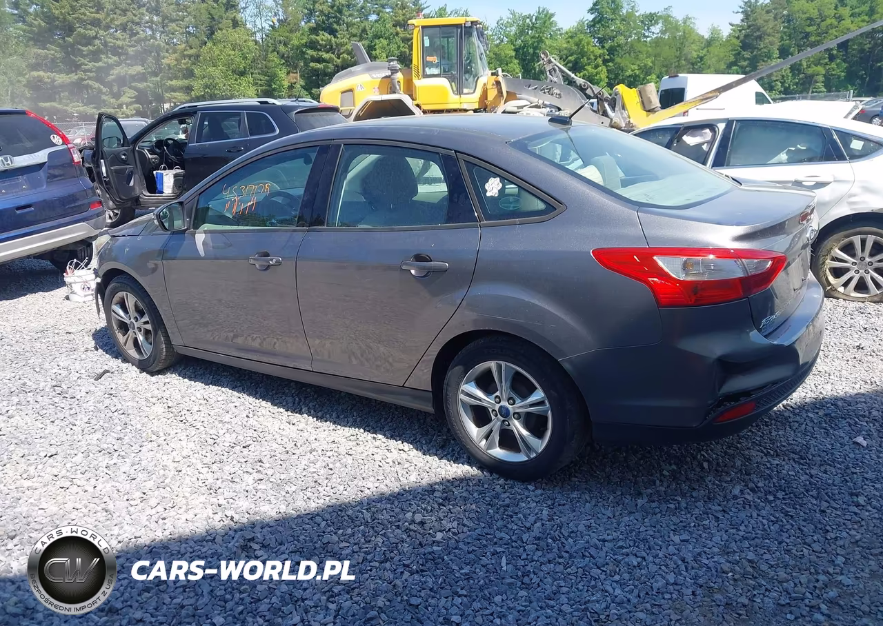 2014 Ford Focus Se VIN:1FADP3F25EL368791 - 3