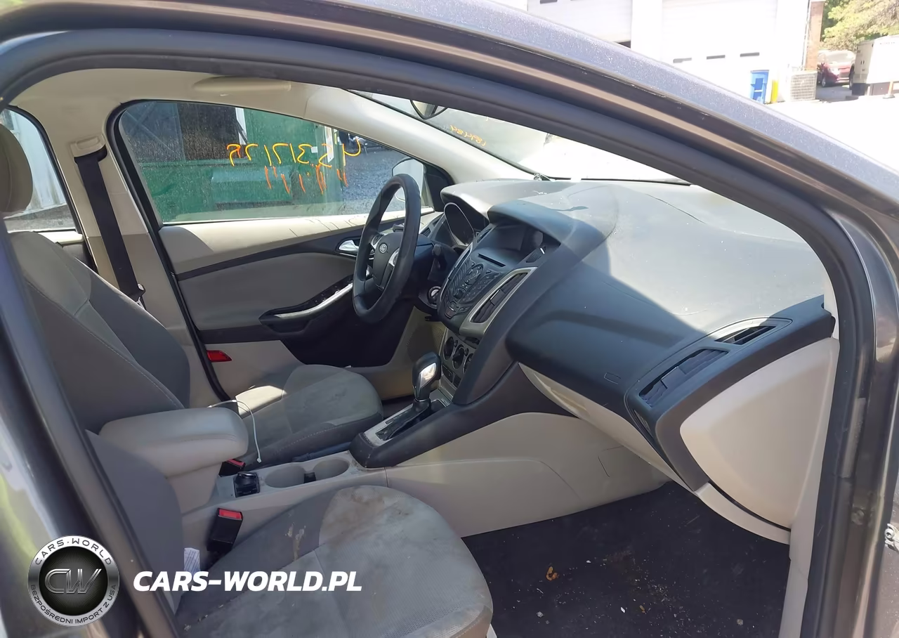 2014 Ford Focus Se VIN:1FADP3F25EL368791 - 5