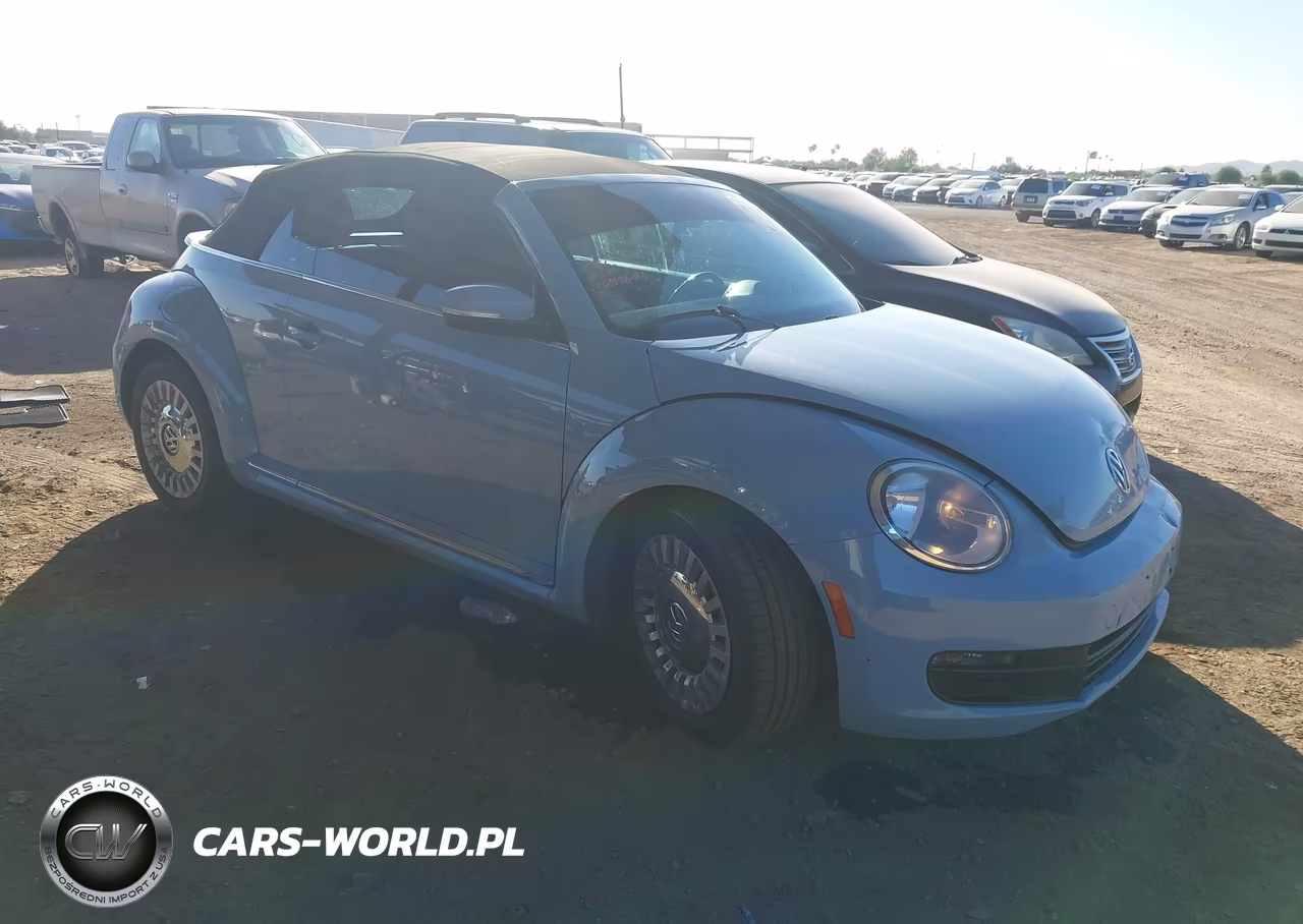 2013 Volkswagen Beetle 2.5L – zdjęcie 1 z 16