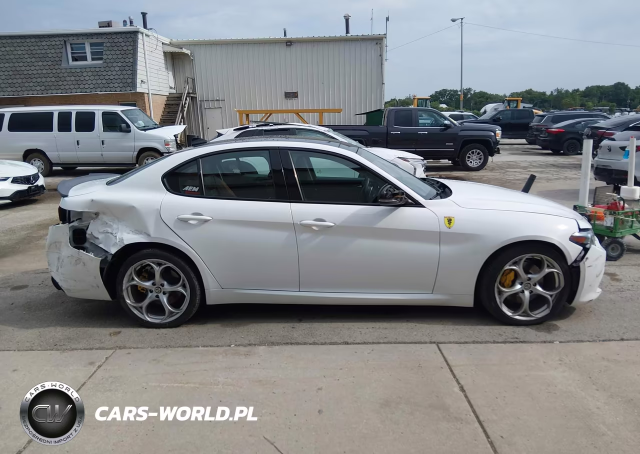 2018 Alfa Romeo Giulia Ti Sport Awd VIN:ZARFAEEN0J7577182 - 13
