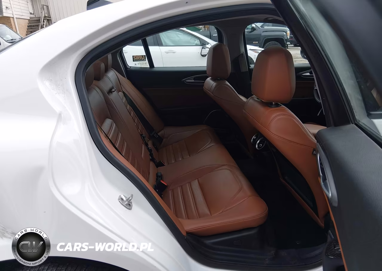 2018 Alfa Romeo Giulia Ti Sport Awd VIN:ZARFAEEN0J7577182 - 8