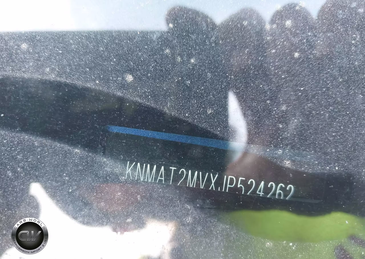 2018 Nissan Rogue S VIN:KNMAT2MVXJP524262 - 9