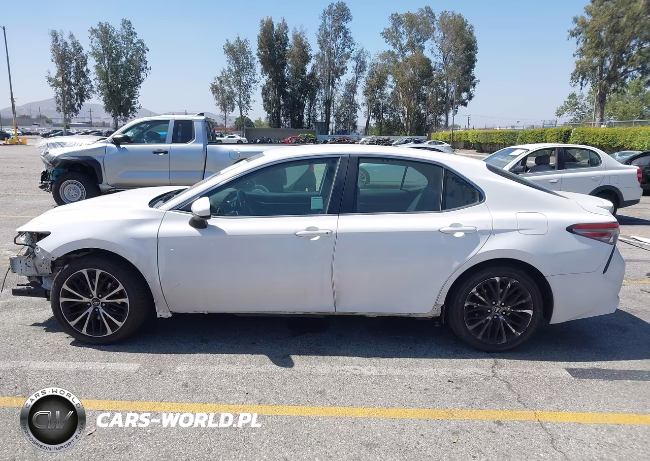 2018 Toyota Camry Se VIN:4T1B11HK3JU133245 - 15