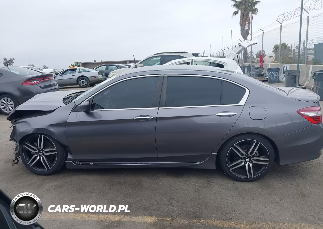 2017 Honda Accord Sport VIN:1HGCR2F53HA044079 - 15