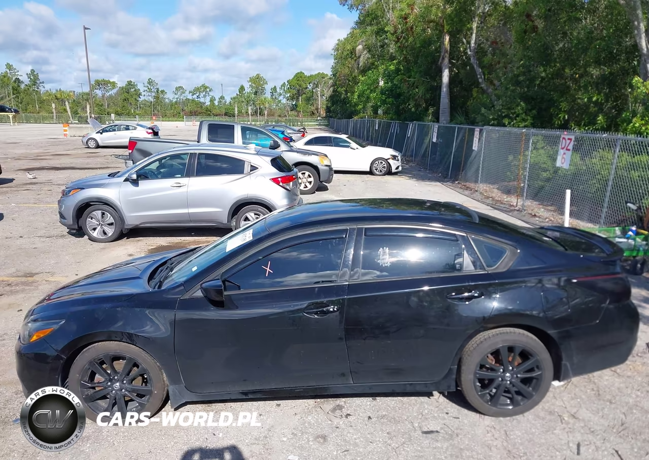 2017 Nissan Altima 2.5 Sr VIN:1N4AL3AP8HC196455 - 14