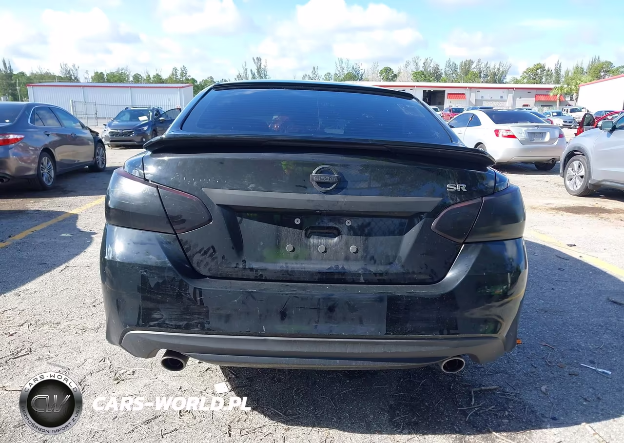 2017 Nissan Altima 2.5 Sr VIN:1N4AL3AP8HC196455 - 16