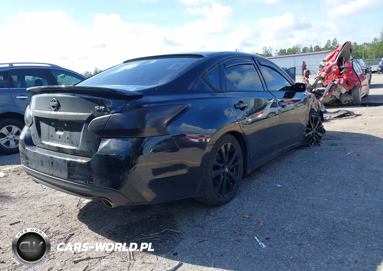 2017 Nissan Altima 2.5 Sr VIN:1N4AL3AP8HC196455 - 4