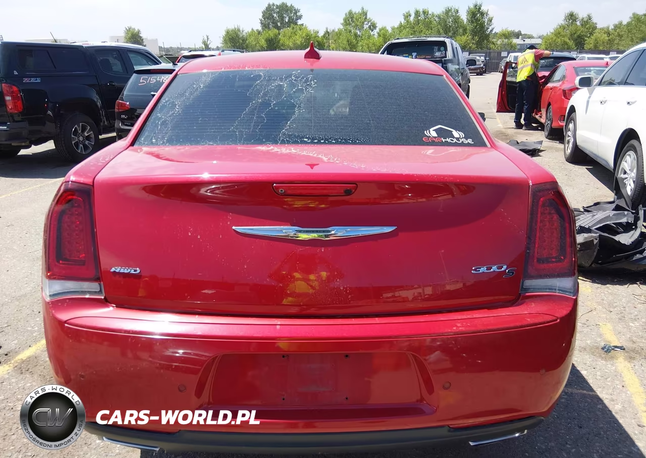 2015 Chrysler 300 300S VIN:2C3CCAGG0FH746860 - 16