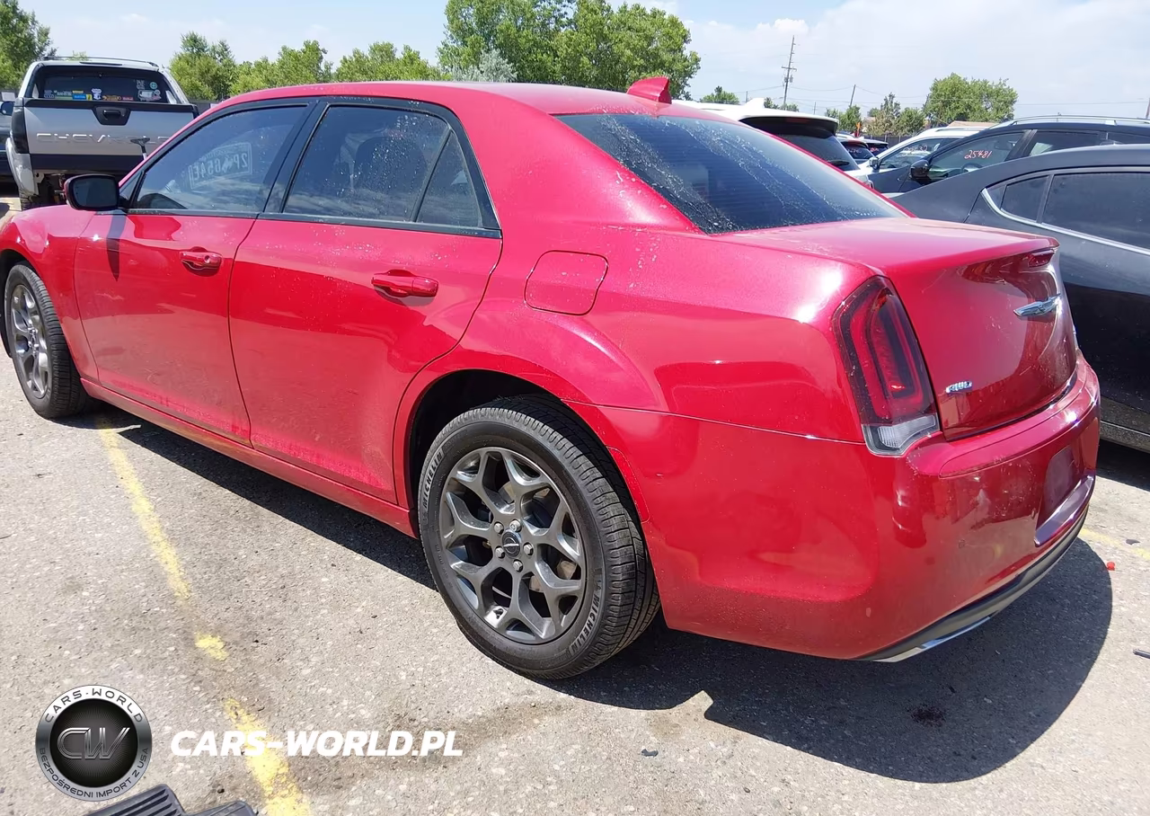 2015 Chrysler 300 300S VIN:2C3CCAGG0FH746860 - 3